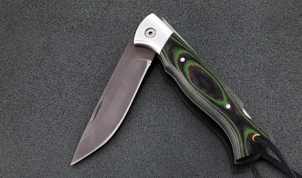 Складной нож Лиса, сталь Х12МФ, рукоять накладки микарта зеленая с дюралью Складной нож Лиса, сталь Х12МФ, рукоять накладки микарта зеленая с дюралью