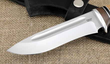 Нож Амур 95Х18 с долом, рукоять карельская береза венге Нож Амур 95Х18 с долом, рукоять карельская береза венге