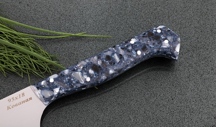 Кухонный нож Шеф №8 сталь 95Х18, рукоять синий акрил Кухонный нож Шеф №8 сталь 95Х18, рукоять синий акрил