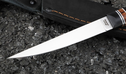 Нож Учар Х12МФ рукоять G10 черная, железное дерево, черный граб Нож Учар Х12МФ рукоять G10 черная, железное дерево, черный граб