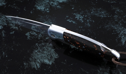 Складной нож Ворон, сталь Elmax, рукоять накладки акрил коричневый с дюралью Складной нож Ворон, сталь Elmax, рукоять накладки акрил коричневый с дюралью