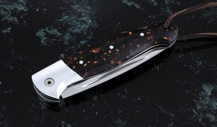 Складной нож Ворон, сталь Elmax, рукоять накладки акрил коричневый с дюралью Складной нож Ворон, сталь Elmax, рукоять накладки акрил коричневый с дюралью