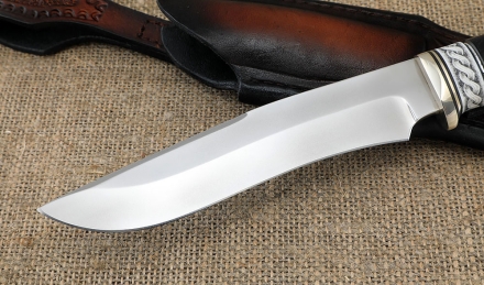 Нож Волк сталь Sandvik рукоять рог лося и черный граб со скримшоу  Нож Волк сталь Sandvik рукоять рог лося и черный граб со скримшоу