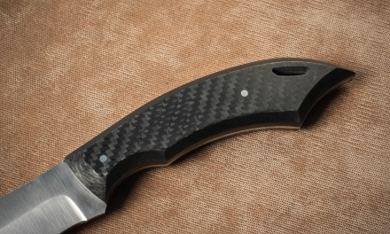 Цельнометаллический нож "Лось" сталь х12мф накладки карбон Цельнометаллический нож "Лось" сталь х12мф накладки карбон