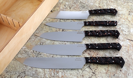 Набор кухонных ножей из стали 95Х18 с рукоятью из коричневого акрила в футляре