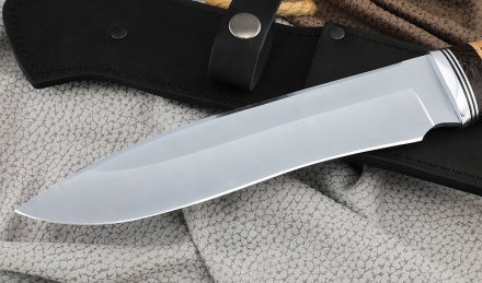 Нож Медведь сталь дамаск с никелем,рукоять береста 