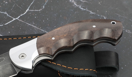 Складной нож "Ястреб" сталь дамаск, накладки карельская береза коричневая