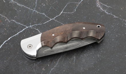 Складной нож "Ястреб" сталь дамаск, накладки карельская береза коричневая