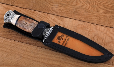 Нож Лидер сталь M390, рукоять карельская береза + рог лося, мельхиор Нож Лидер сталь M390, рукоять карельская береза + рог лося, мельхиор