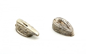 Комплект литья №20 для ножа: гарда и навершие.