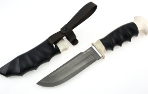 Нож Алтай сталь булат, рукоять черный граб рог лося резная,ножны черный граб рог лося резные Нож Алтай сталь булат, рукоять черный граб рог лося резная,ножны черный граб рог лося резные
