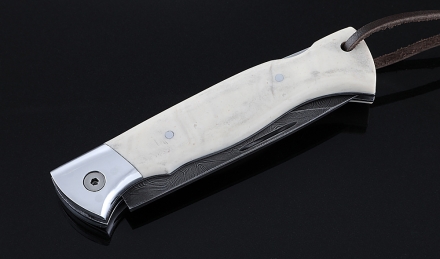 Складной нож Лиса, сталь дамаск, рукоять накладки акрил белый с дюралью Складной нож Лиса, сталь дамаск, рукоять накладки акрил белый с дюралью