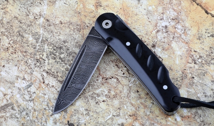 Складной нож Колибри, сталь дамаск, рукоять накладки акрил черный Складной нож Колибри, сталь дамаск, рукоять накладки акрил черный