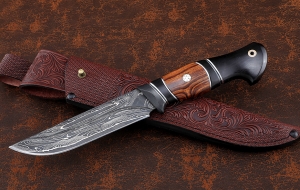 Нож Гриф дамаск ламинированный с долом черный граб железное дерево карбон Нож Гриф дамаск ламинированный с долом черный граб железное дерево карбон