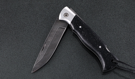 Нож Лиса, складной, сталь дамаск, рукоять накладки акрил звездное небо с дюралью Нож Лиса, складной, сталь дамаск, рукоять накладки акрил звездное небо с дюралью