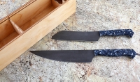 Набор из двух кухонных ножей из стали Х12МФ с рукоятью из синего акрила в футляре - Набор из двух кухонных ножей из стали Х12МФ с рукоятью из синего акрила в футляре