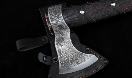 Топор Легионер-2 варка металлов: углерод+ХВГ ясень брашированный Топор Легионер-2 варка металлов: углерод+ХВГ ясень брашированный