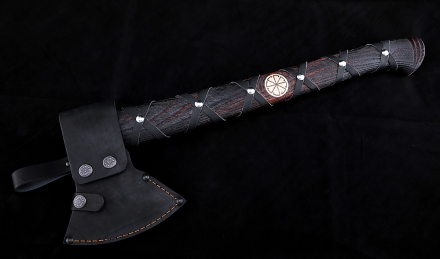 Топор Легионер-2 варка металлов: углерод+ХВГ ясень брашированный Топор Легионер-2 варка металлов: углерод+ХВГ ясень брашированный