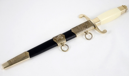 Кортик офицерский СВУ (Суворовское военное училище) Кортик офицерский СВУ (Суворовское военное училище)