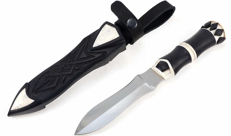 Клинки от производителя купить. Нож стилет (сталь 65х13, рукоять черный граб). Черен рукояти ножа. Нож с черной рукояткой. Нож с рукояткой из черного граба.
