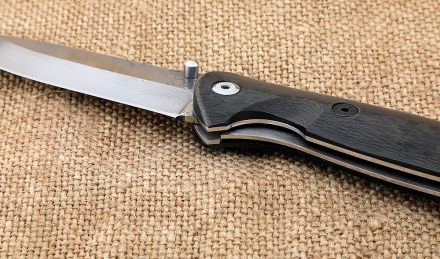 Нож складной Корвет сталь дамаск нержавеющий накладки карбон