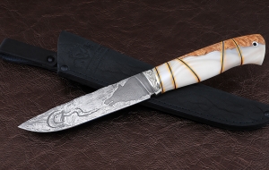 Нож Ягуар сталь Х12МФ, травление с рисунком рукоять карельская береза акрил