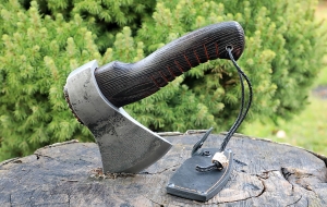 Топор Малыш-3 варка металлов: углерод+ХВГ рукоять ясень брашированный (NEW)