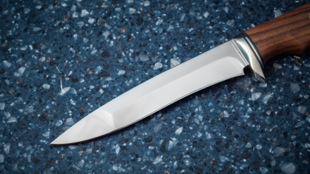 Нож Белуга сталь х12мф рукоять палисандр Нож Белуга сталь х12мф рукоять палисандр