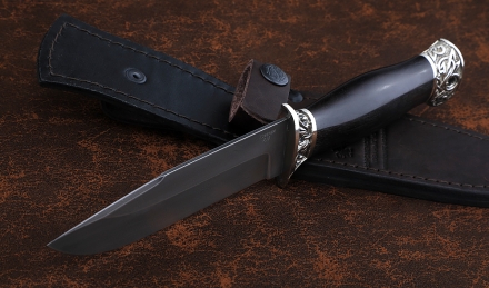 Нож Лидер сталь Р18, рукоять черный граб, мельхиор Нож Лидер сталь Р18, рукоять черный граб, мельхиор