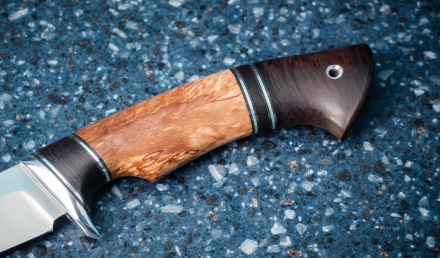 Нож Лютик сталь 95х18 рукоять черный граб и стабилизированная карельская береза янтарь