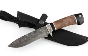 Нож Амур сталь дамаск ламинированный, рукоять карельская береза стабилизированная коричневая+ черный граб, мельхиор Нож Амур сталь дамаск ламинированный, рукоять карельская береза стабилизированная коричневая+ черный граб, мельхиор