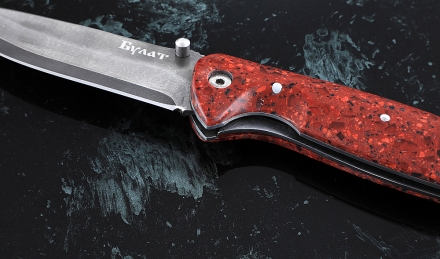 Складной нож Зубр, сталь булат, рукоять накладки акрил красный Складной нож Зубр, сталь булат, рукоять накладки акрил красный