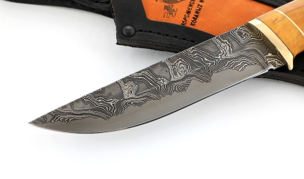 Нож Гриф сталь дамаск ламинированный, рукоять карельская береза стабилизированная янтарь Нож Гриф сталь дамаск ламинированный, рукоять карельская береза стабилизированная янтарь