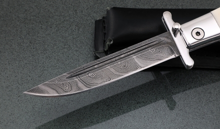 Нож Финка НКВД складная дамаск со штифтом акрил белый+черный с красной звездой Нож Финка НКВД складная дамаск со штифтом акрил белый+черный с красной звездой